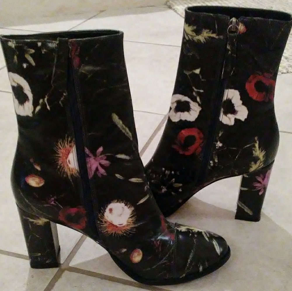 Matisse Floral Posey Leather Boots